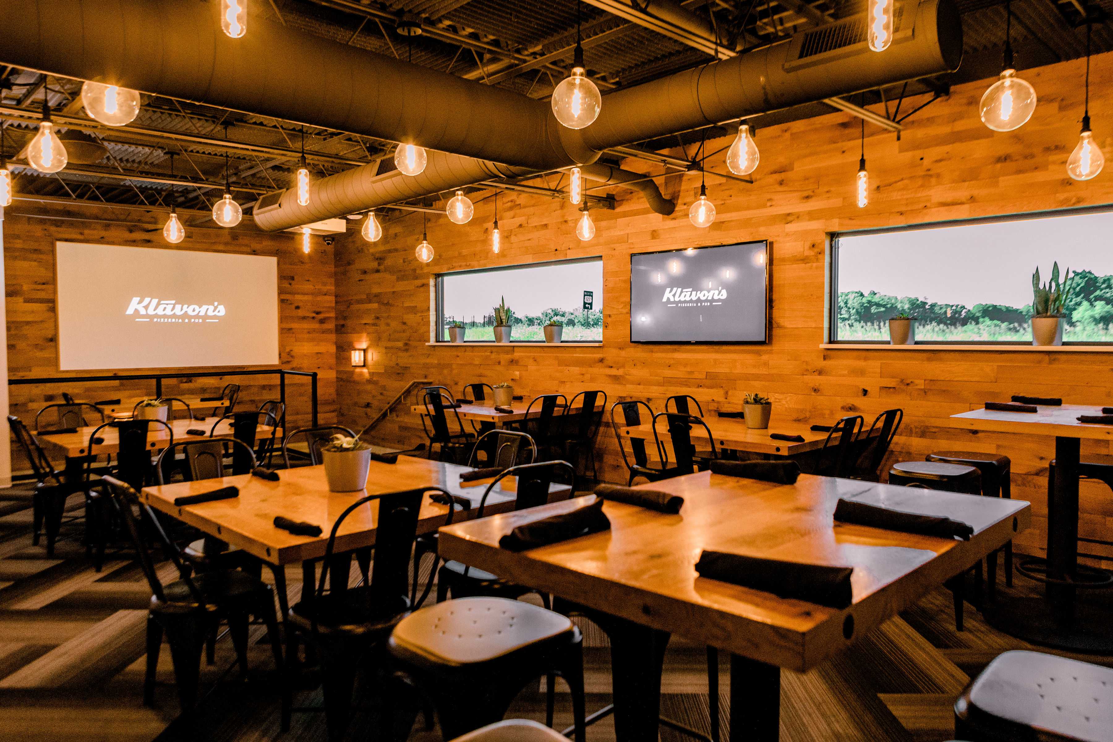Birthday party venue in Jackson MI with table and decor arrangements